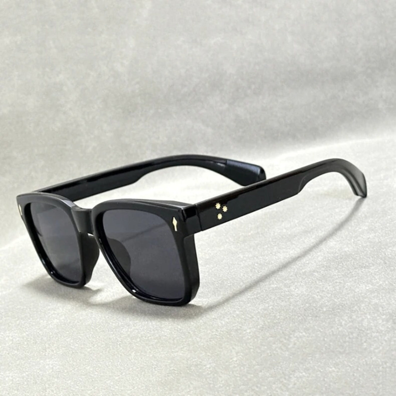 Elegance Noir Shades